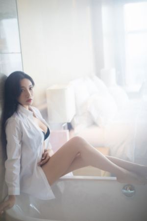 亚洲性人人天天夜夜摸_蓝光高清迅雷在线观看